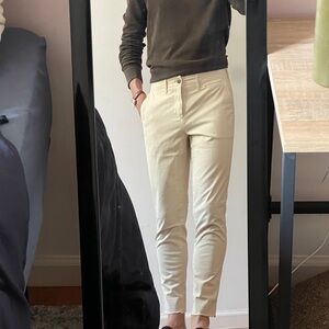 Gap “Straight khaki High Rise”